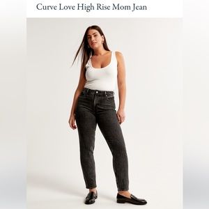 Abercrombie & Fitch Curve Love High Rise Mom Jean | Black | 30 Long